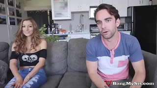 Schmutzigen Teen Schlampe Moka Mora Nimmt Auf Zwei Schwänze Zur Gleichen Zeit