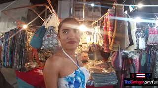 ���อเชียนั่นเป็นวัยรุ่นแฟนรู้สึกเหมือนให้แฟนของเธอเป็น blowjob ครั้งนึงพวกเขาได้กลับบ้าน