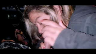 ���মি গ্রহণ একটি যাত্রায় আমার সাথে সাহায্য করার জন্য একটি যুবতী-ও কি তাকান তিনি.