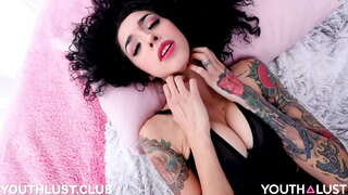 ���ুন্দর মেক্সিকান তোলে তার প্রথম পর্নো ভিডিও Kitzia ইন্ট্রো