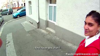 פאַקינג ברילן - באָרד קוטיע אַמאַלאַ פאַקט פֿאַר געלט