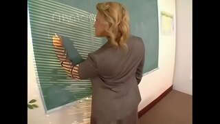 ĸ�满老师乱搞英国广播公司的学生