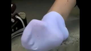 EMILYS SORDIDA CHUCKS