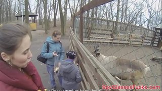 Rale euro babe foutu pa yon moun lòt nasyon nan POV