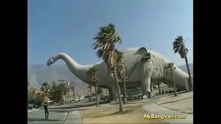 Gleoite busty déagóirí chéad bangvan orgy