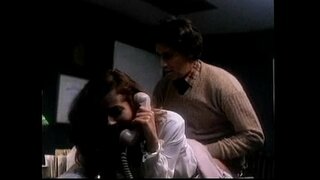 ���से जाँघिया खींच लिया और कार्यालय में