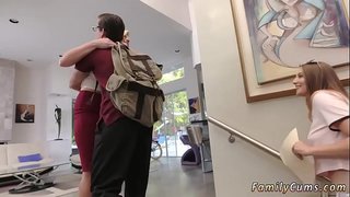 ���ม่ของแหนเพื่อน&amp;#039;s ลูกสาวของพี่น้องเรียนแล้วห่วย