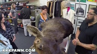 XXXPAWN - Jie Niekada Nebuvo Su vyru Prieš, Bet Jiems Reikia Pinigų