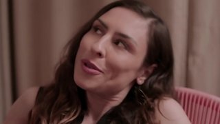 EMME BÁN A DHÉANANN BLOWJOB I DHÁ ROLLAÍ