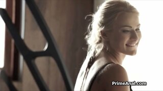 Анал тәрән менән ҡайнар блондинки