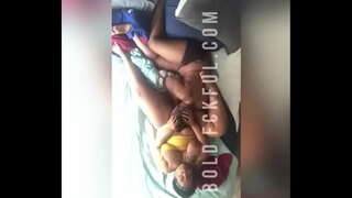 ���ესბო stud თითებით მსუქანა სწრაფი