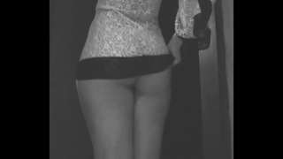 ���રણિત પત્ની દર્શાવે બંધ બી. ઢીંગલી, તેના પતિ વેશ્યા